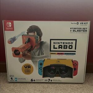 Nintendo Labo VR Kit with Blaster - Orange, Blue, Red